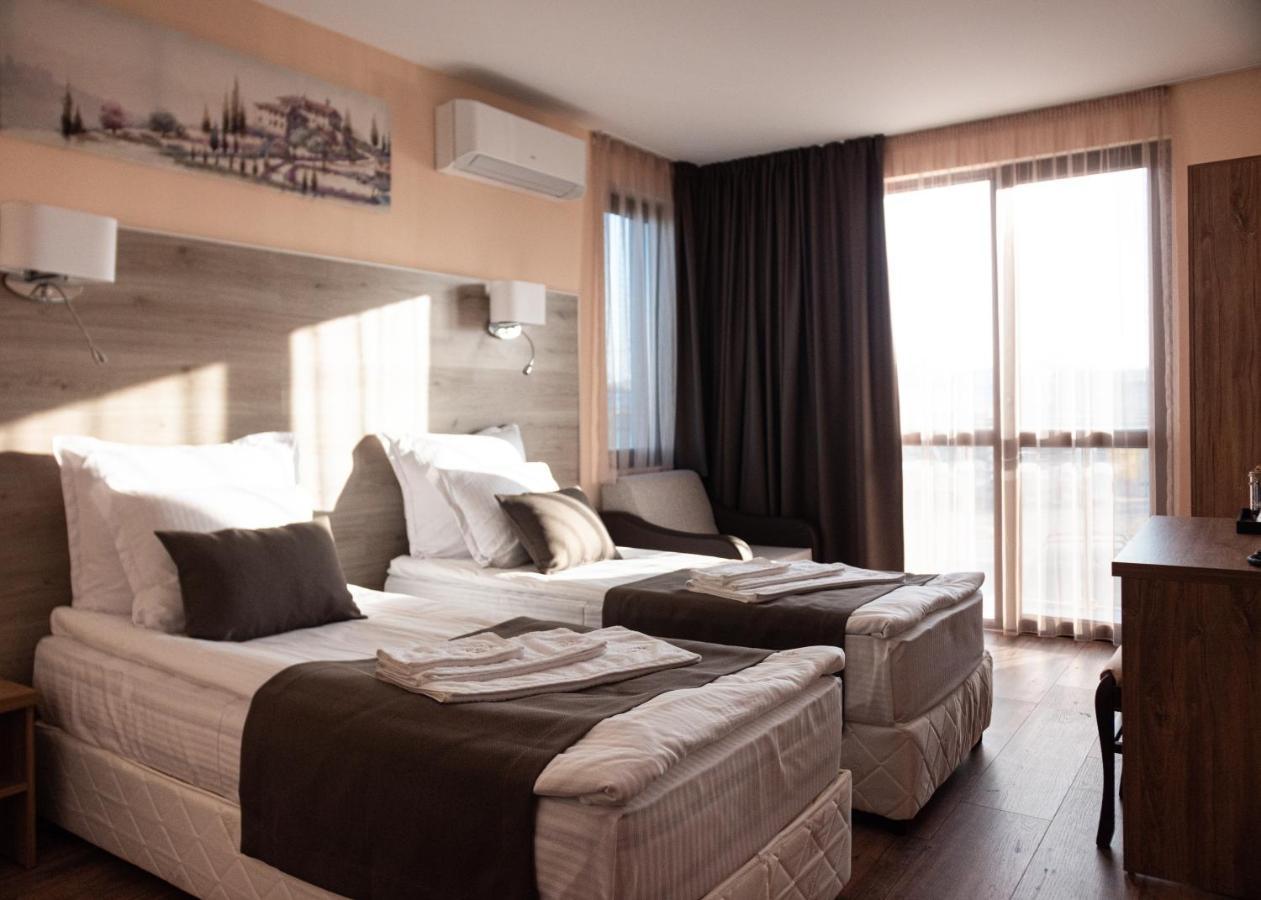Hotel Vanilla, Varna - Free Parking Dış mekan fotoğraf