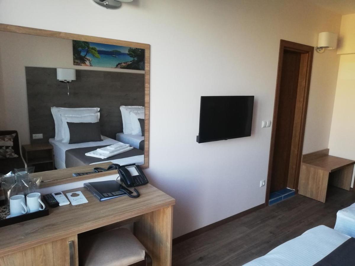 Hotel Vanilla, Varna - Free Parking Dış mekan fotoğraf