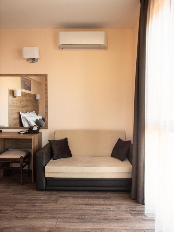 Hotel Vanilla, Varna - Free Parking Dış mekan fotoğraf