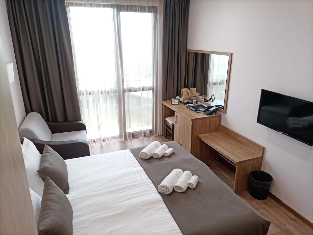 Hotel Vanilla, Varna - Free Parking Dış mekan fotoğraf
